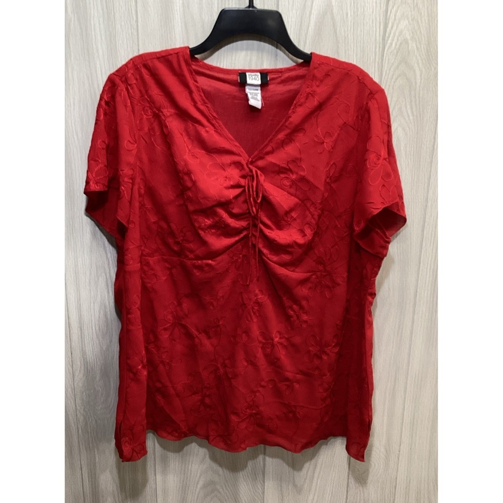 STUDIO 1940 Women's (Size 22/24W) Short Sleeve V-Neck 100% Poly Front Accent